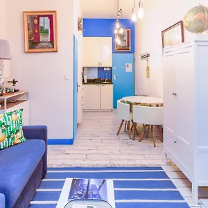 studio-travel-120m-vieux-port-climatis-calme.fr-provencehotel.com/