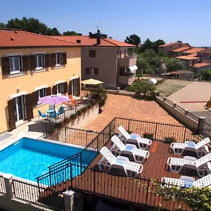villa-pineta.in-istria.net/